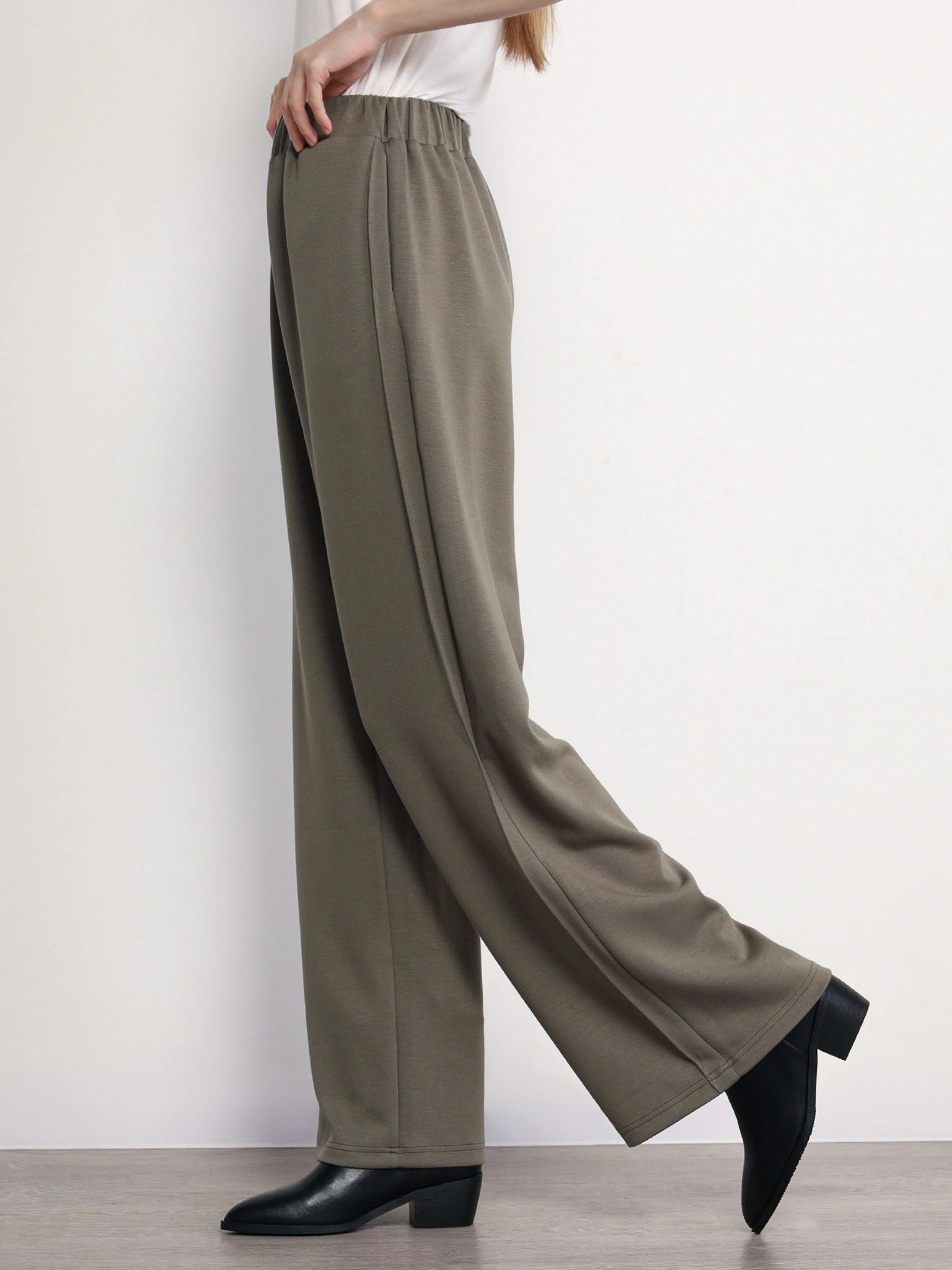 Брюки трикотажные цвета хаки с эластичным поясом